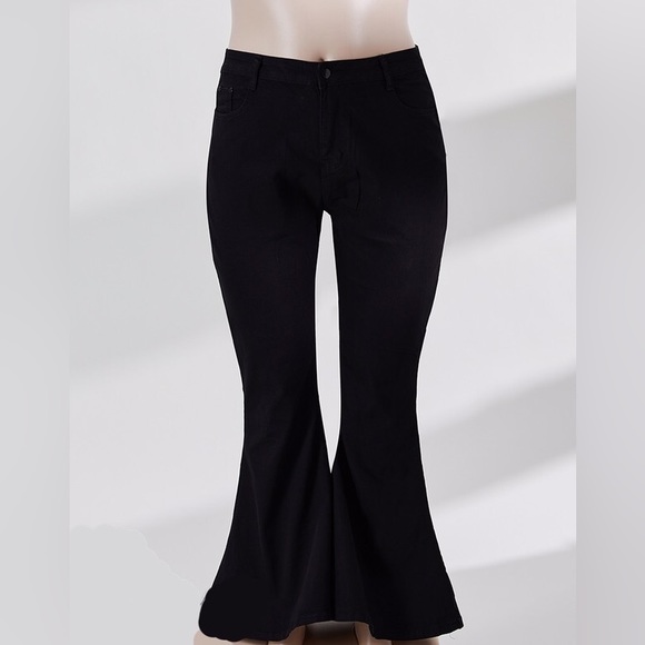 1X-5X Dani Black Flare Leg Jeans - Picture 5 of 8